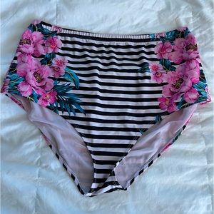 Torrid Black and White and Pink Floral Striped Swim Bottoms Size 3, High Waisted